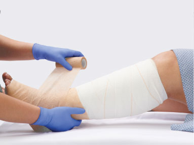 Heel offloading boot with three color-coded DVT tubing ports 
