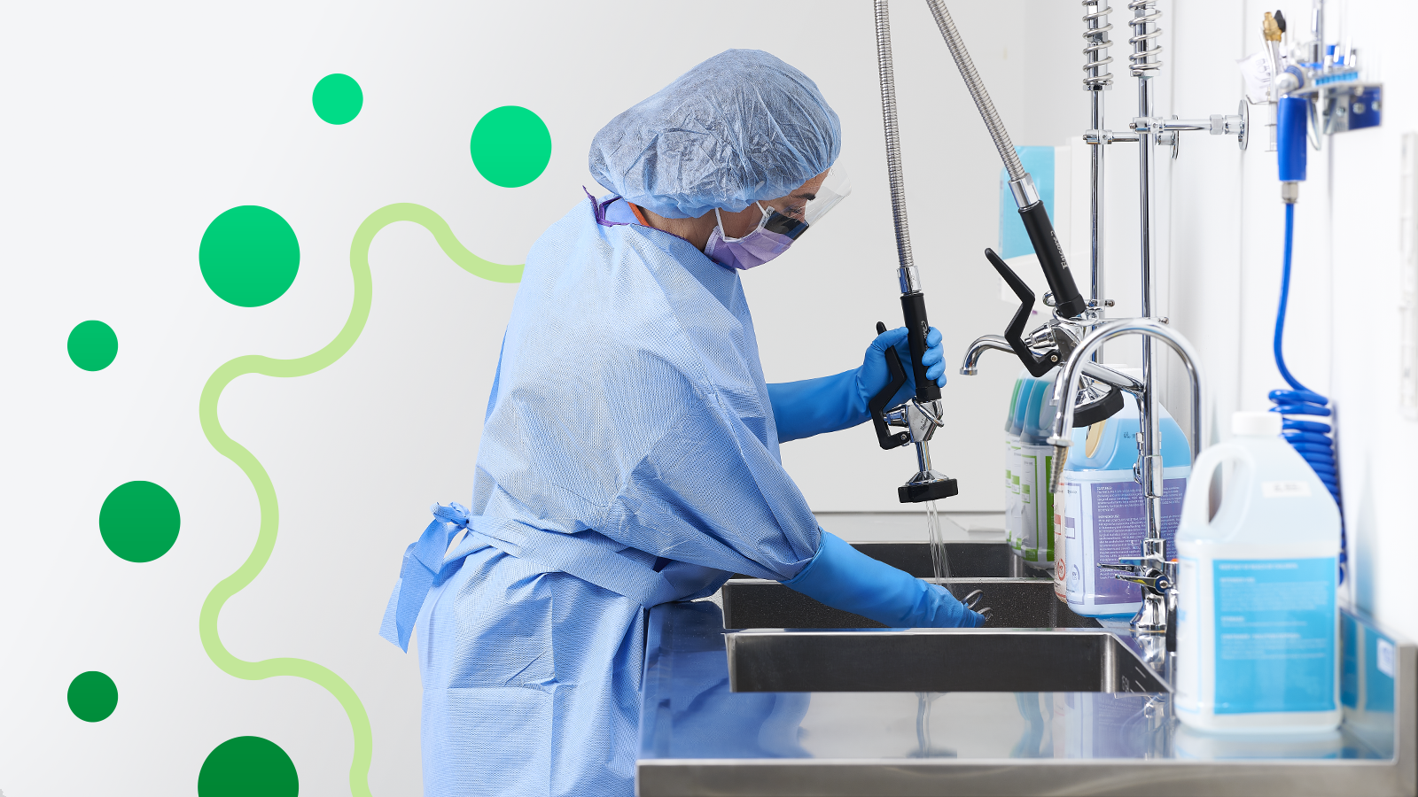BAN_IP_Medical gown AAMI ratings_02_RGB Central sterile decontamination in proper gowns