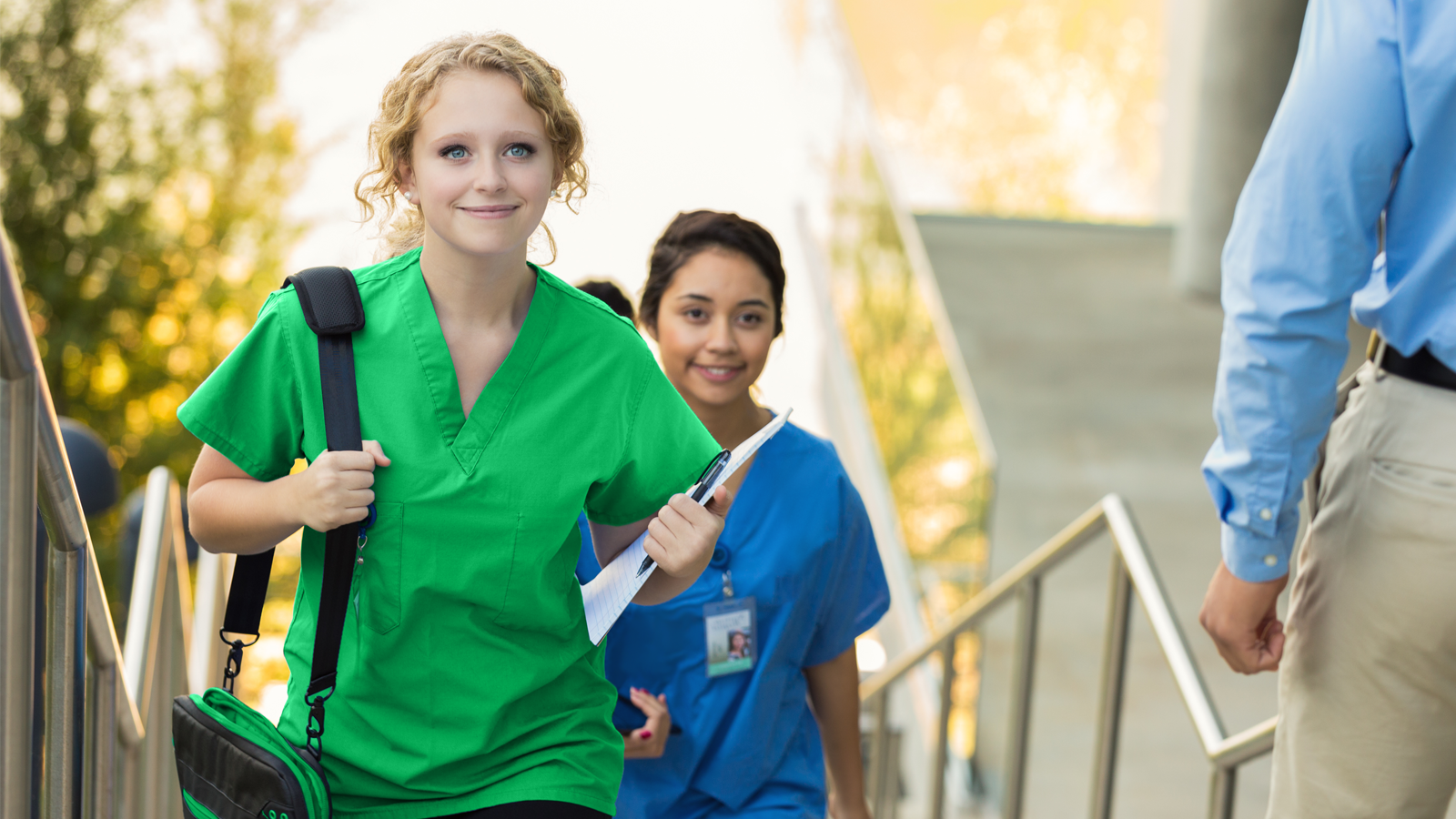 BAN_IP_Nursing shortages and LTC_RGB Travel nurse coming to work in long-term care prepared to join the team