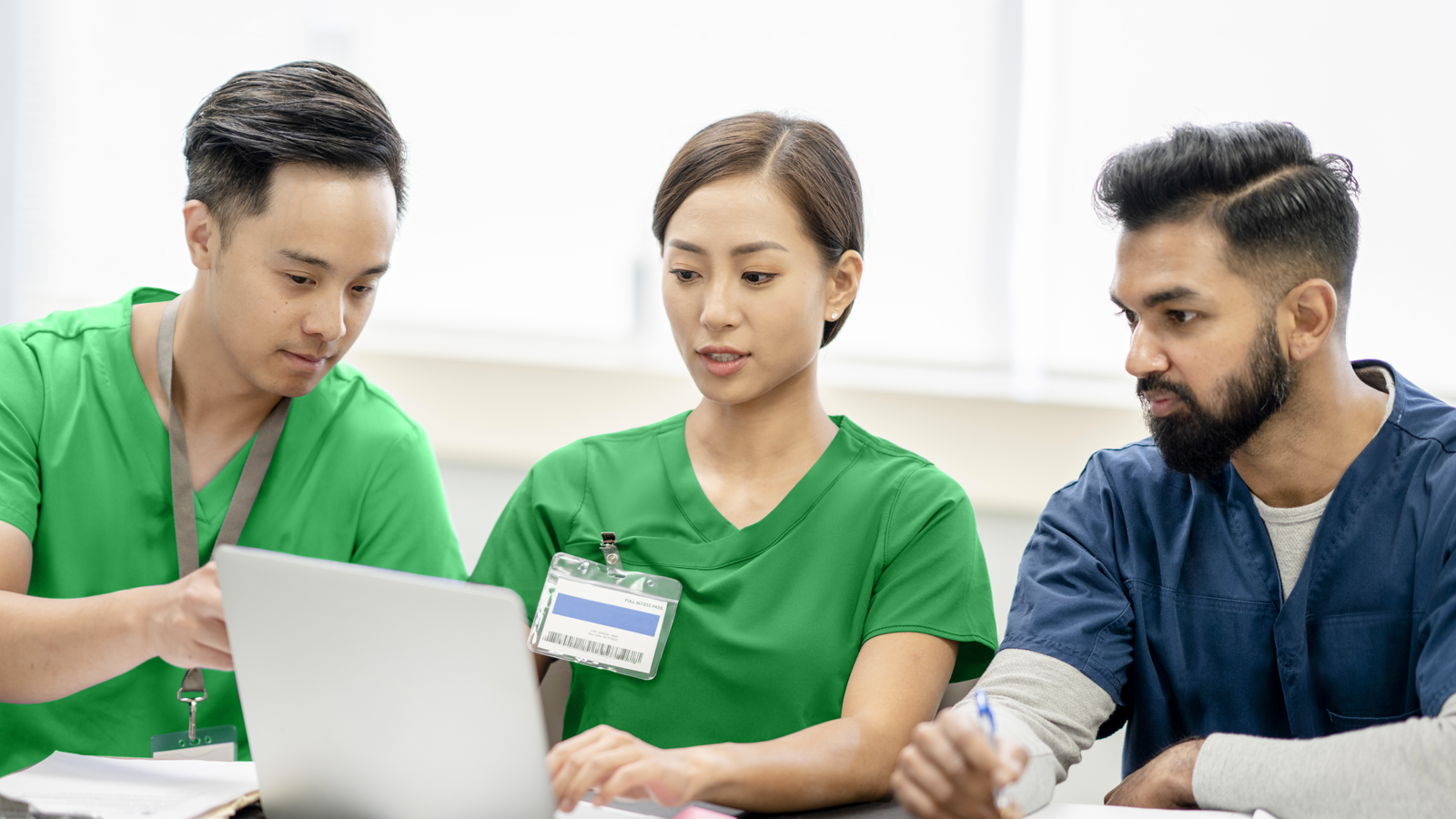 BAN_IP_Travel nurses CLABSI_RGB Training travel nurse on staff protocols to fight CLABSI